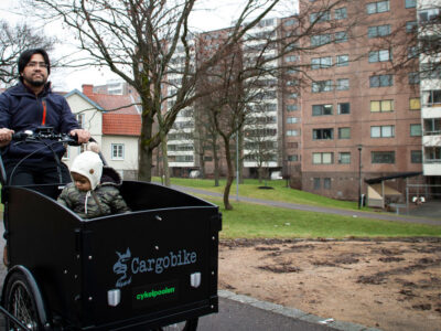 Cyklande hyresgäst på Mandolingatan